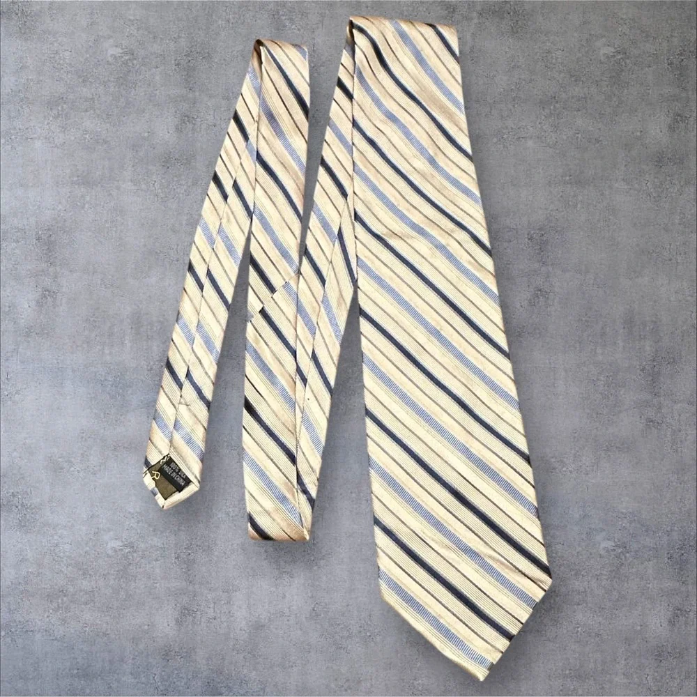 Roberto‎ Villini Silk Tie Blue Pale Yellow Diagonal Stripe 3.75